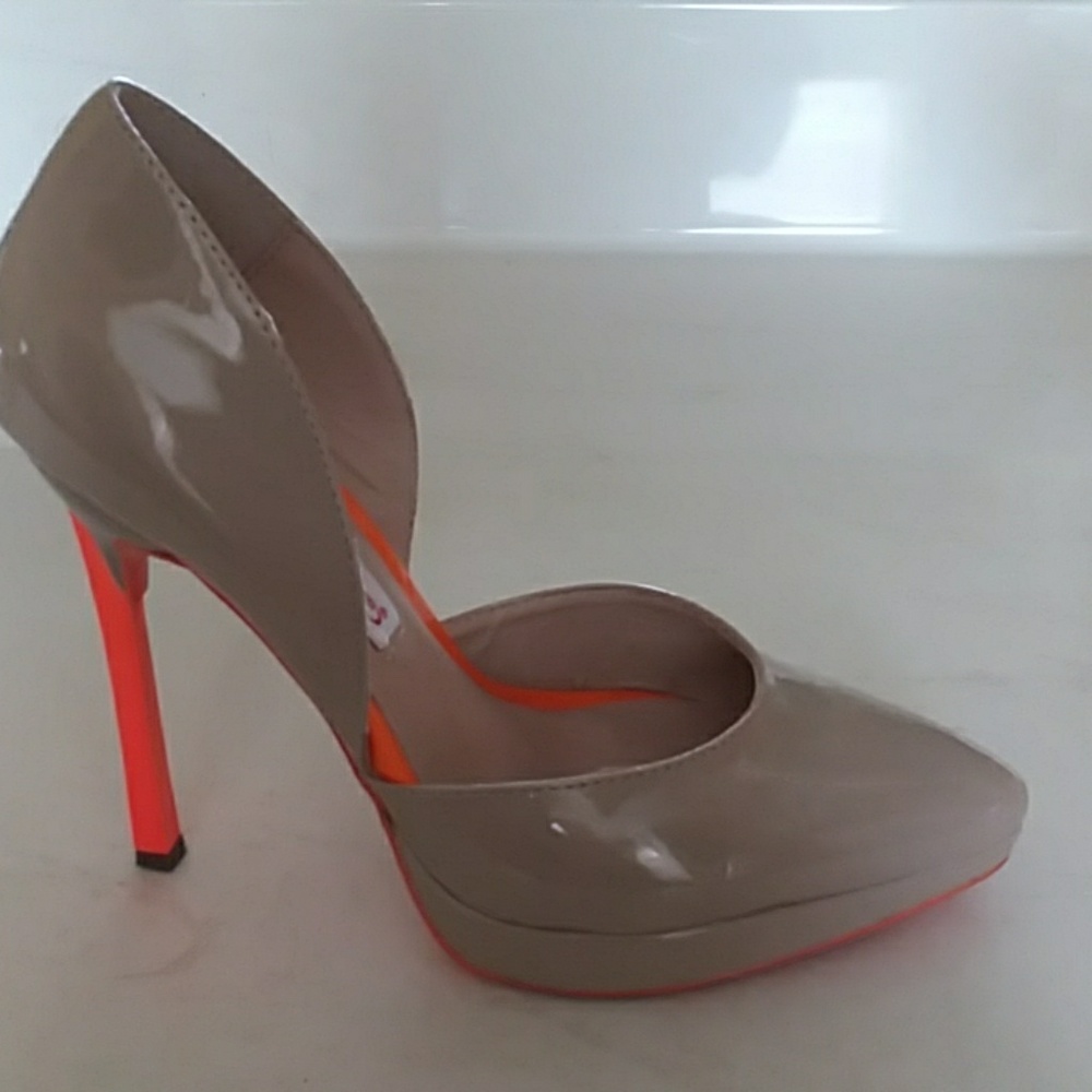 2 Lips Too shoes